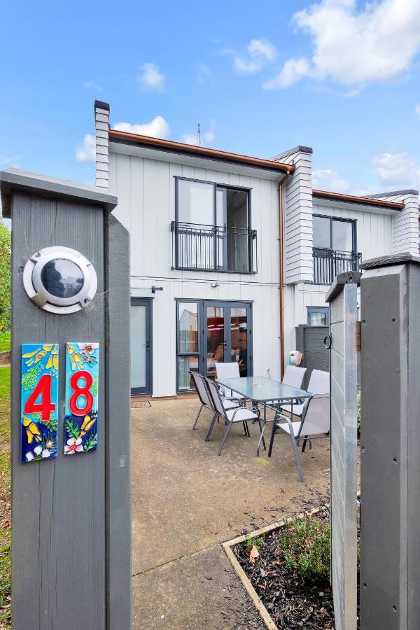 Greenwich Townhouse With Parking And Air-Con 奥克兰 外观 照片
