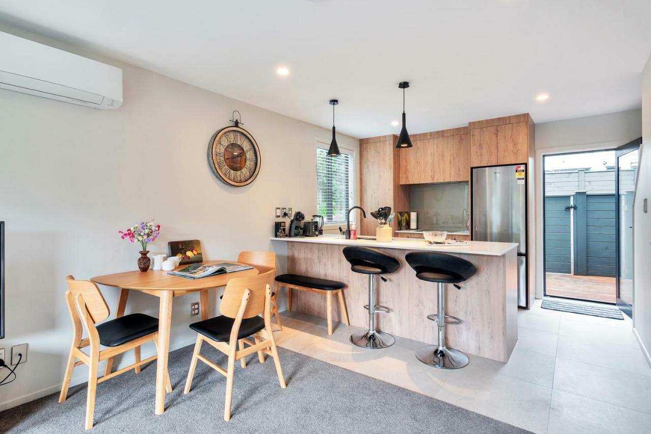 Greenwich Townhouse With Parking And Air-Con 奥克兰 外观 照片